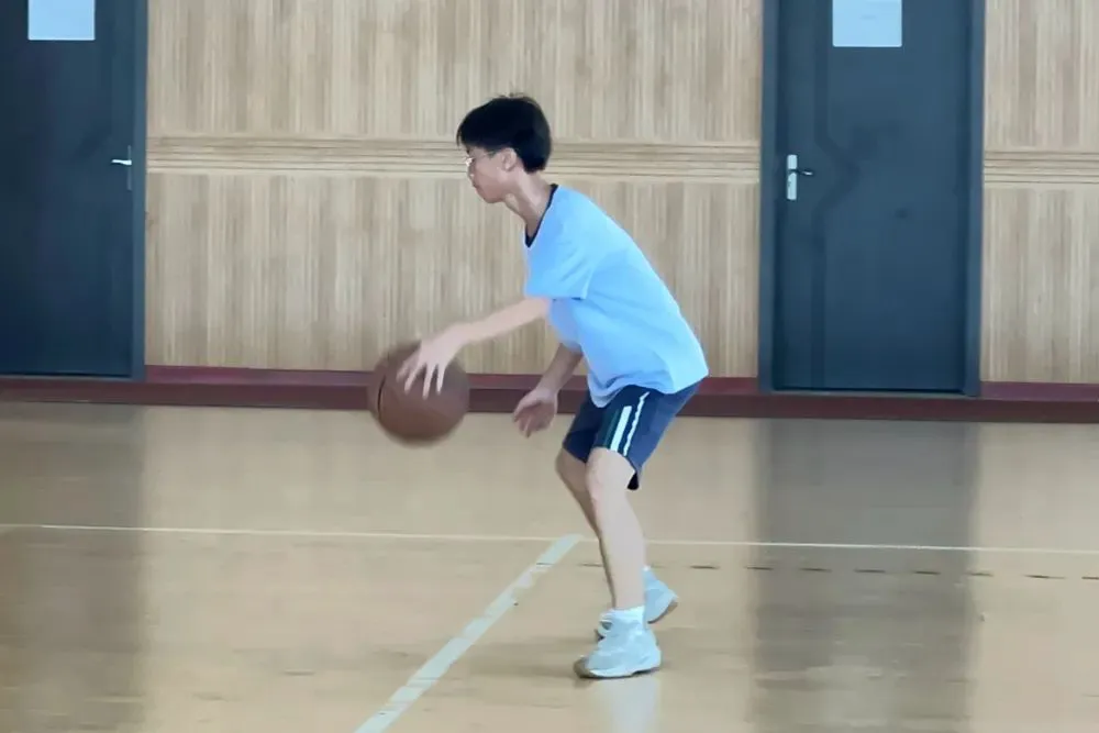 篮球艰苦训练的句子简短英语_1